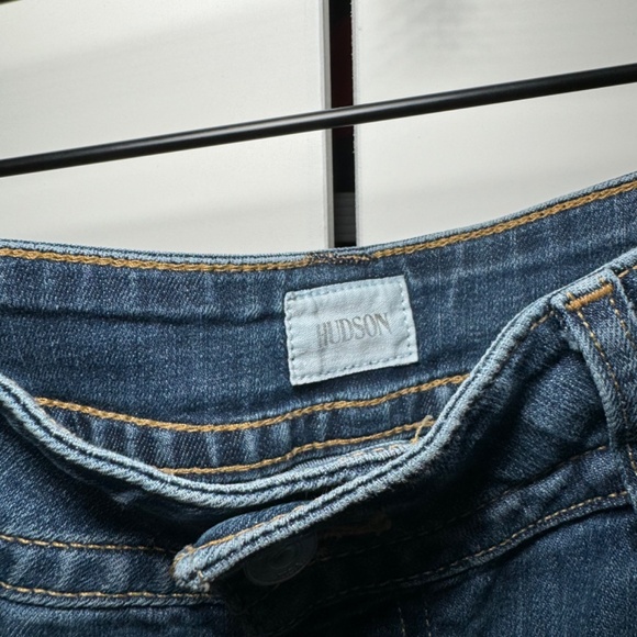 Hudson Jeans Women's Size 31 Blue Medium Wash Denim Signature Petite Bootcut - Picture 3 of 5